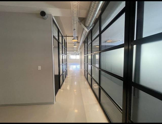 904M² OFFICE TO LET IN FORESHORE
